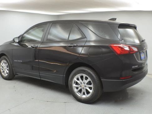 Used 2020 Chevrolet Equinox LS FWD image 8