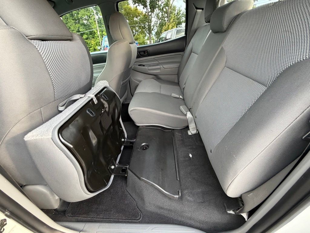 Used 2015 Toyota Tacoma 4x4 Double Cab w/ TRD Sport Package image 45