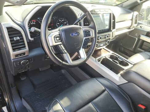 Certified 2022 Ford F250 Lariat w/ Lariat Ultimate Package image 19