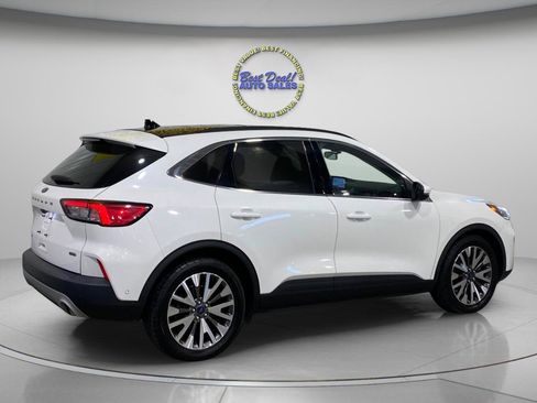 Used 2020 Ford Escape Titanium FWD image 5