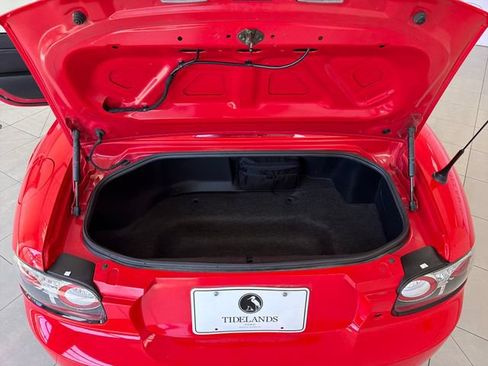Used 2006 MAZDA MX-5 Miata Grand Touring RWD image 10
