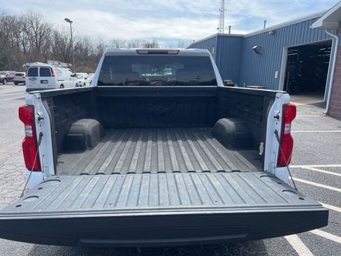Used 2022 Chevrolet Silverado 1500 Custom w/ Safety Confidence Package image 24