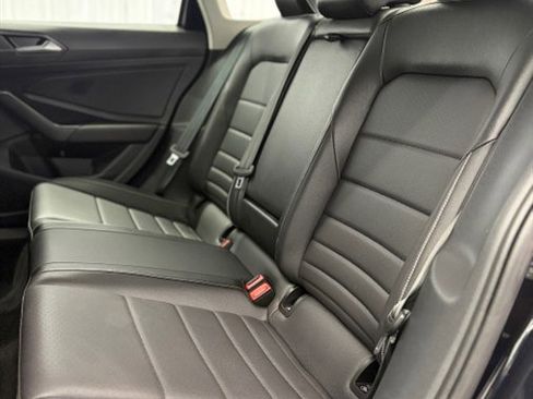 Used 2024 Volkswagen Jetta SE FWD image 14