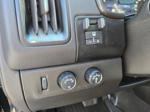Used 2022 Chevrolet Colorado ZR2 AWD/4WD image 36