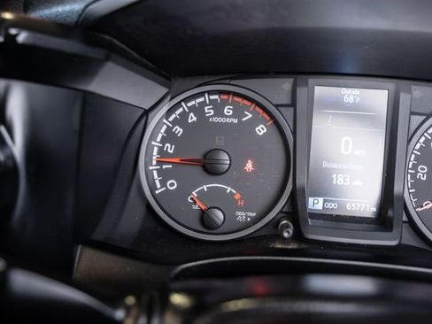 Used 2023 Toyota Tacoma SR image 17