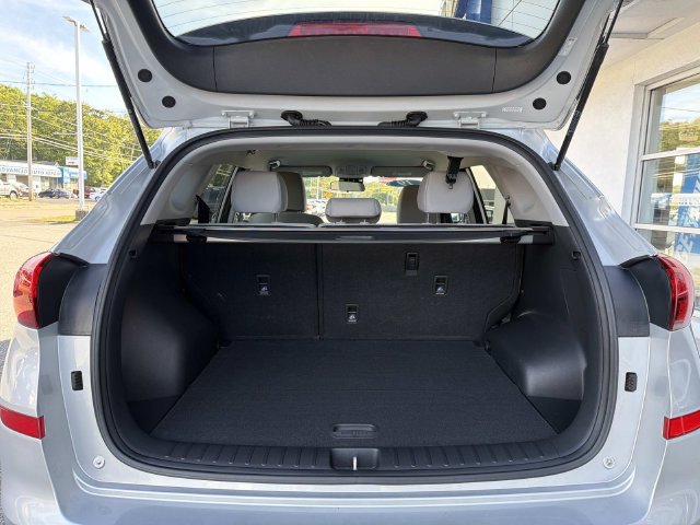 Used 2019 Hyundai Tucson SE w/ Cargo Package AWD/4WD image 11