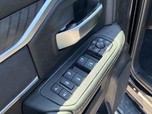 New 2026 RAM 2500 Big Horn AWD/4WD image 12