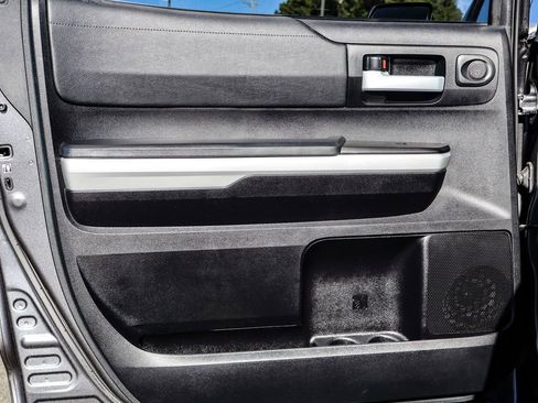 Used 2020 Toyota Tundra SR5 image 39