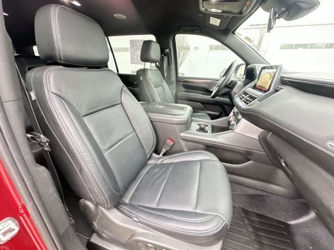 Used 2023 GMC Yukon XL SLE image 28