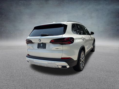 New 2026 BMW X5 xDrive40i w/ Climate Comfort Package AWD/4WD image 5