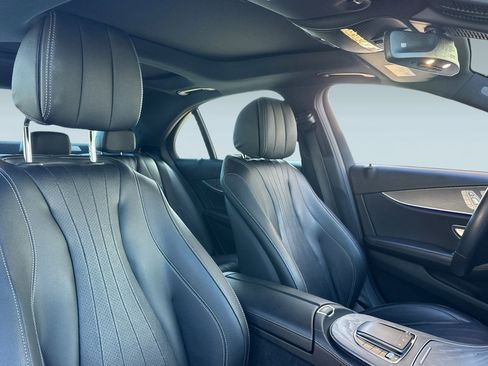 Used 2022 Mercedes-Benz E 350 Sedan image 32