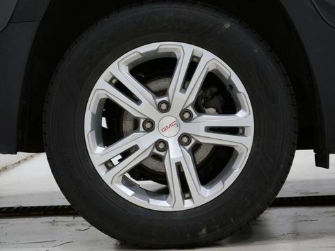 Used 2019 GMC Terrain SLE w/ Driver Convenience Package image 9