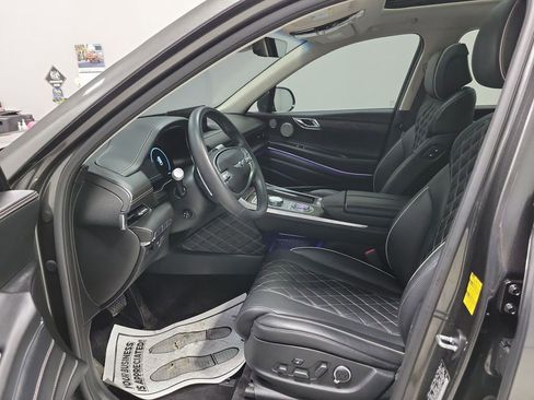 Used 2024 Genesis GV80 3.5T w/ Prestige Package image 25
