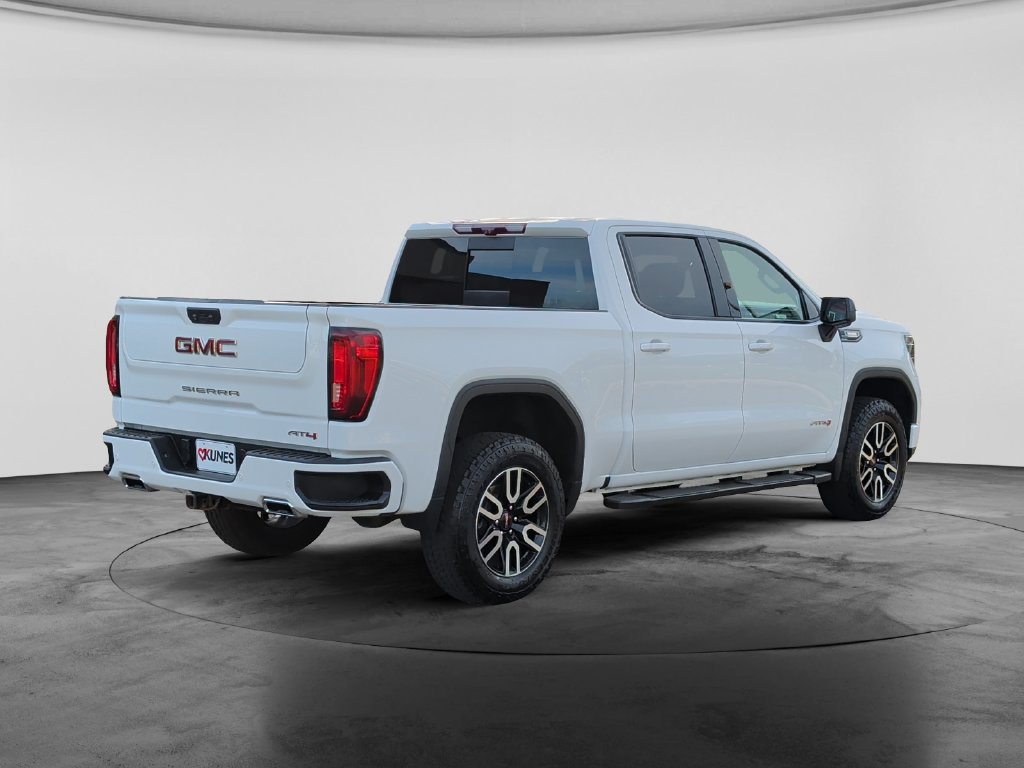 Used 2023 GMC Sierra 1500 AT4 w/ Technology Package AWD/4WD image 7