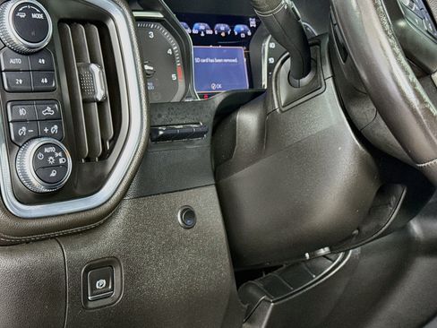 Used 2022 GMC Sierra 3500 Denali w/ Denali Black Diamond Edition AWD/4WD image 12