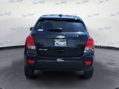 Used 2022 Chevrolet Trax LS w/ Tint and Cruise Package AWD/4WD image 4