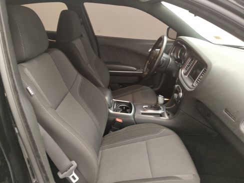 Used 2019 Dodge Charger SXT RWD image 21