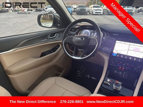 New 2025 Jeep Grand Cherokee Limited w/ Luxury Tech Group II image 19