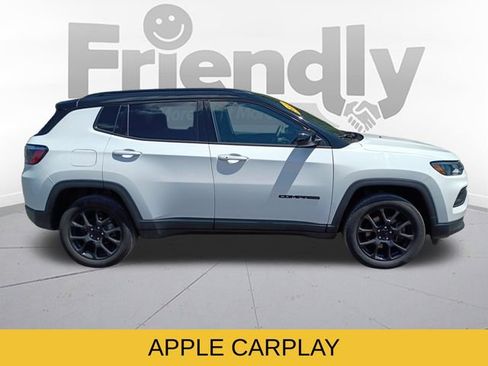 Used 2023 Jeep Compass Latitude w/ Sun and Sound Group AWD/4WD image 4