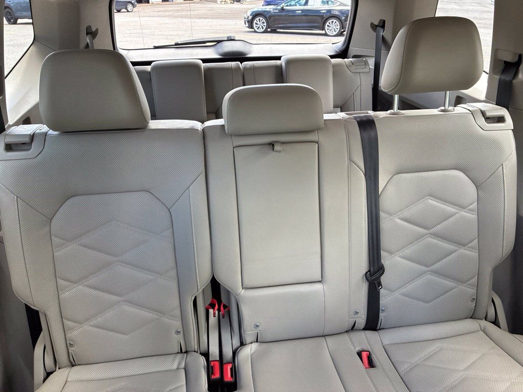 Used 2024 Volkswagen Atlas SE AWD/4WD image 51