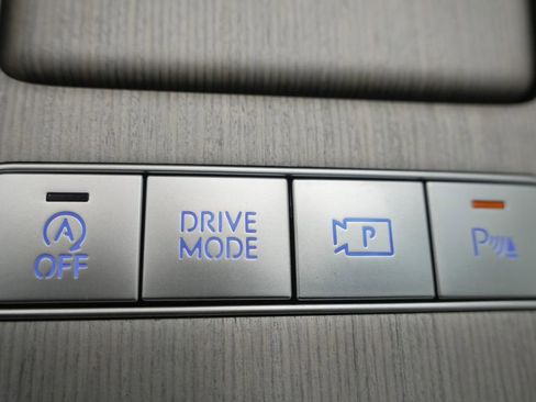 Used 2025 Genesis G80 2.5T Advanced image 41