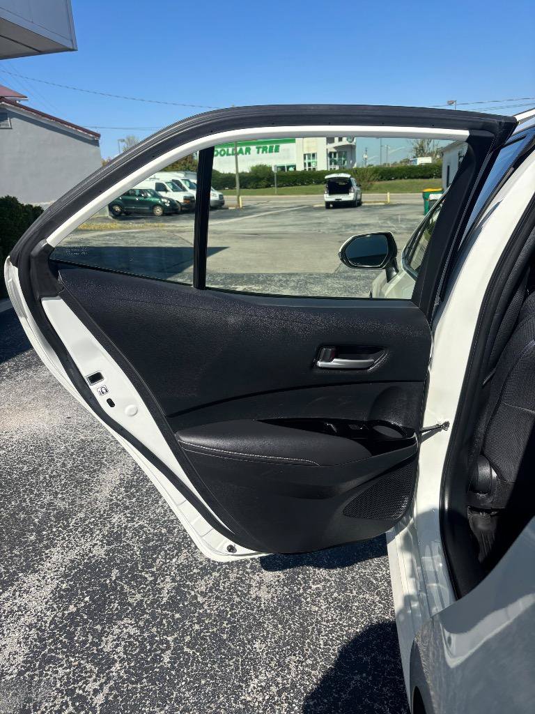 Used 2020 Toyota Corolla SE FWD image 22