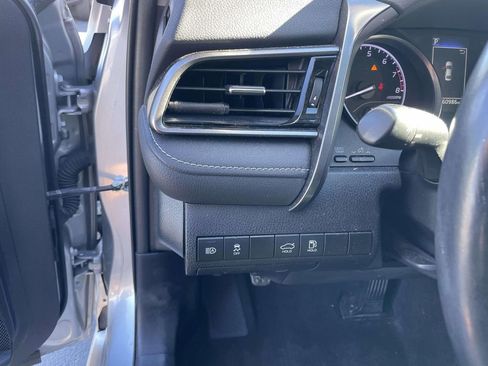 Used 2022 Toyota Camry SE image 31