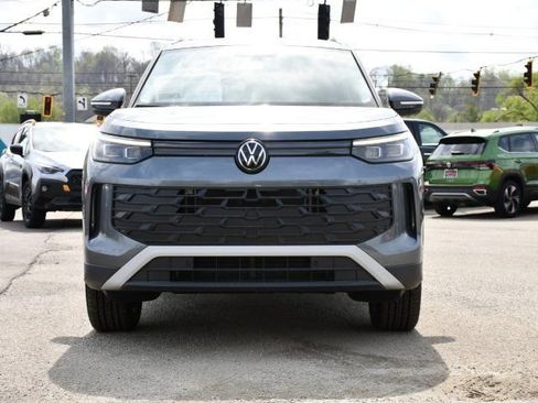 New 2026 Volkswagen Tiguan SE AWD/4WD image 2