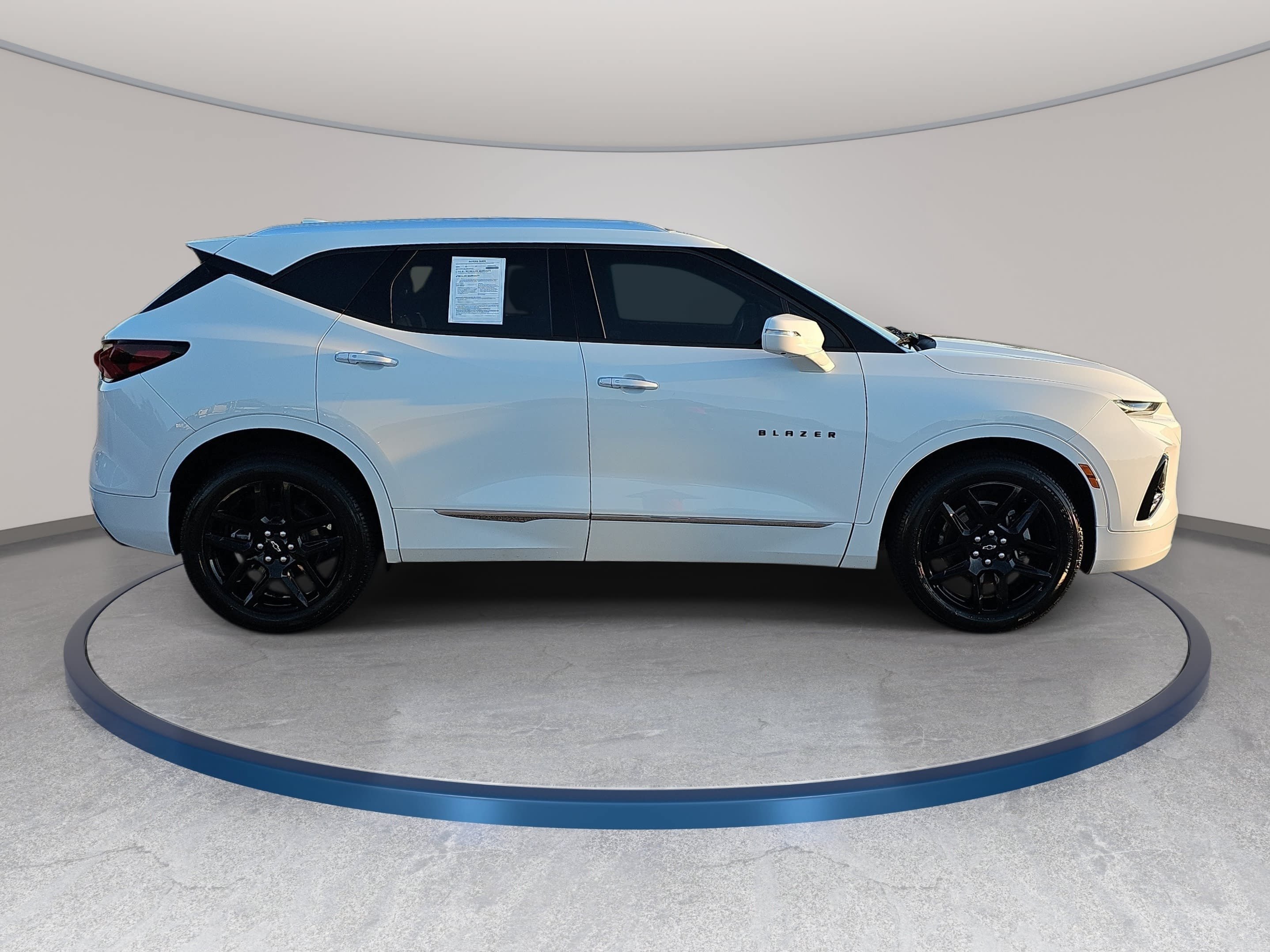 Used 2019 Chevrolet Blazer Premier w/ Driver Confidence II Package AWD/4WD image 4