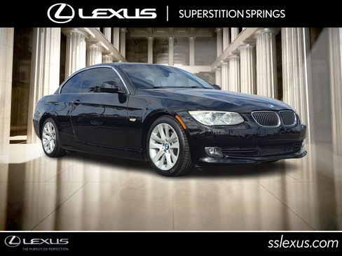 Used 2011 BMW 328i Convertible image 1