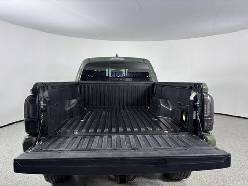 Used 2021 Toyota Tacoma TRD Sport w/ Technology Package AWD/4WD image 11