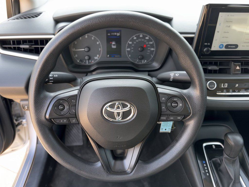 Used 2023 Toyota Corolla LE FWD image 10