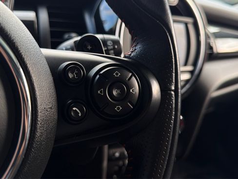 Used 2021 MINI Cooper S w/ Premium Package image 31