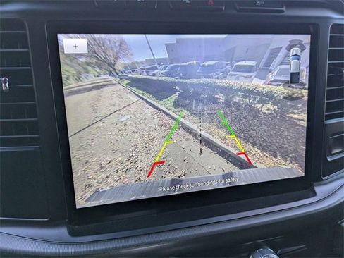 Used 2023 Ford F150 Platinum image 17