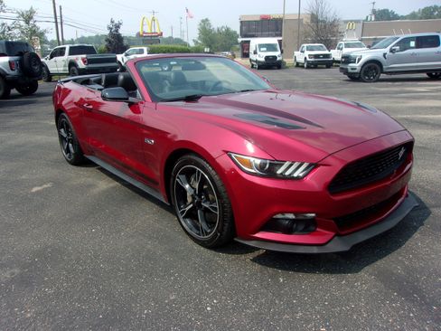 Used 2017 Ford Mustang GT Premium w/ Equipment Group 401A image 11