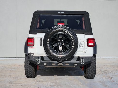 Used 2021 Jeep Wrangler Sport AWD/4WD image 7