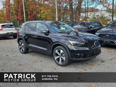 New 2026 Volvo XC40 B5 Plus w/ Protection Package Premier