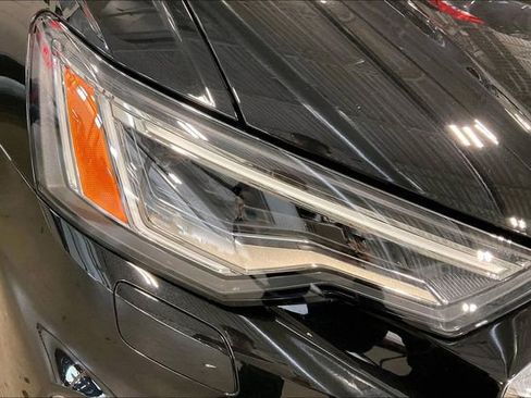 Used 2023 Audi A6 Premium Plus w/ Premium Plus Package image 28