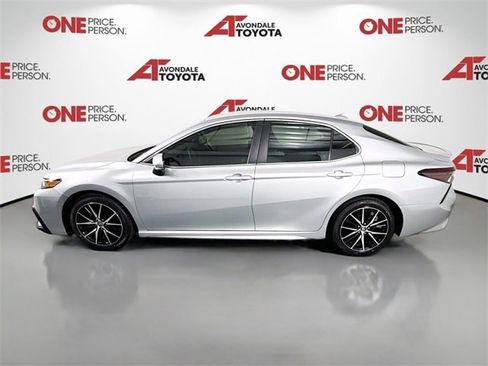 Certified 2024 Toyota Camry SE image 4