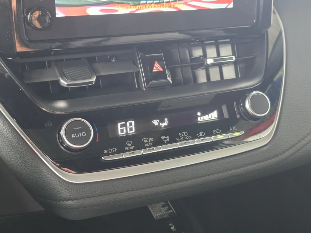 Used 2024 Toyota Corolla XSE FWD image 32