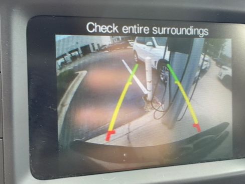 Used 2018 RAM 1500 Express RWD image 24