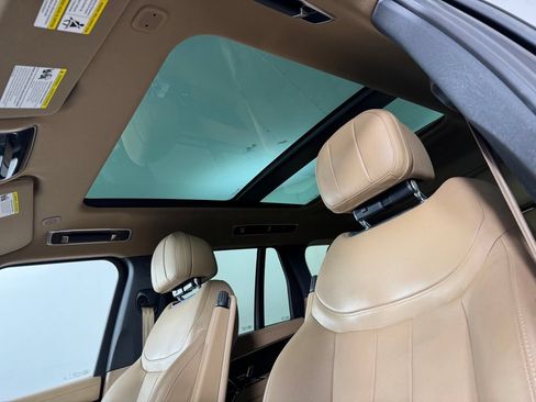 Used 2024 Land Rover Range Rover SE AWD/4WD image 16