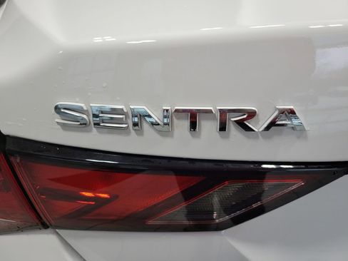 Used 2025 Nissan Sentra SV image 9