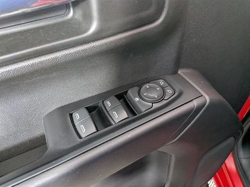 Used 2020 Chevrolet Silverado 1500 Custom w/ Custom Value Package AWD/4WD image 13