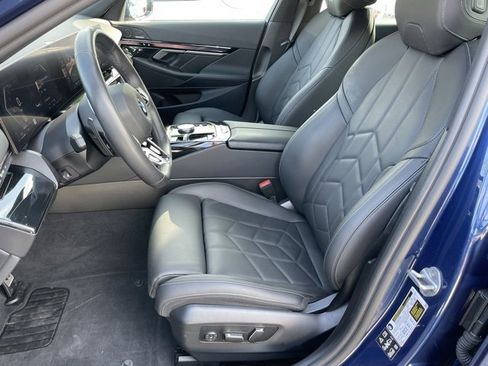 Certified 2024 BMW 540i xDrive w/ Premium Package image 6