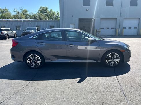 Used 2017 Honda Civic EX-L image 2