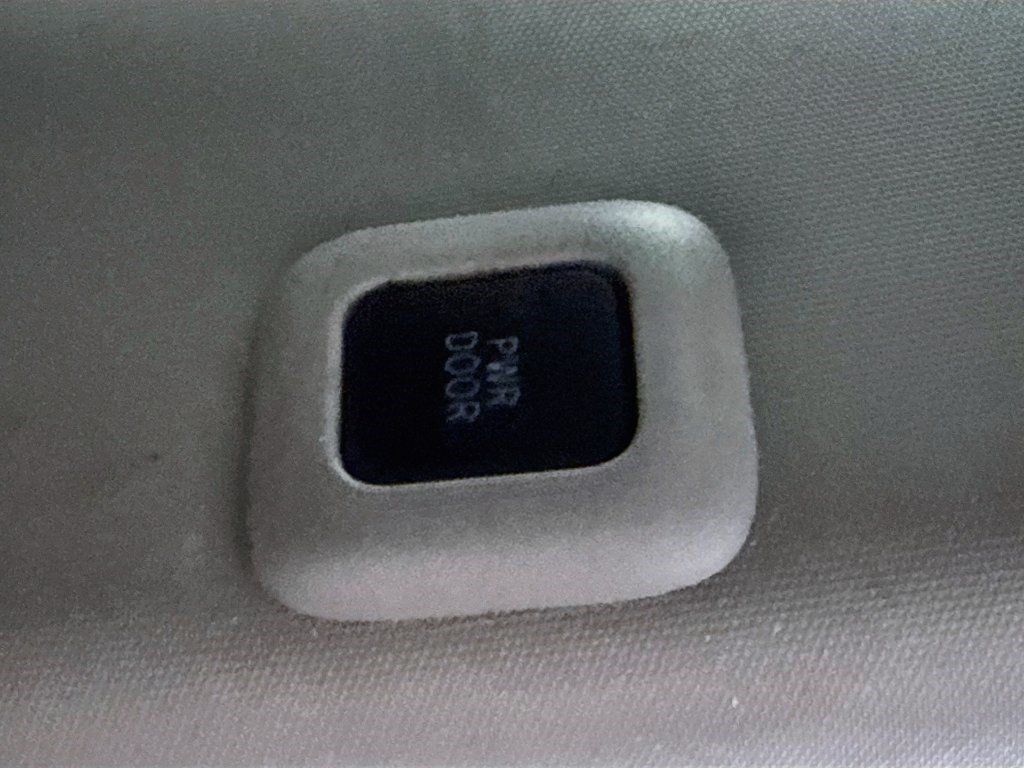 Used 2017 Toyota Sienna XLE w/ XLE Navigation Package FWD image 39