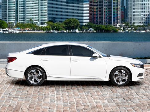 Certified 2019 Honda Accord EX-L image 5