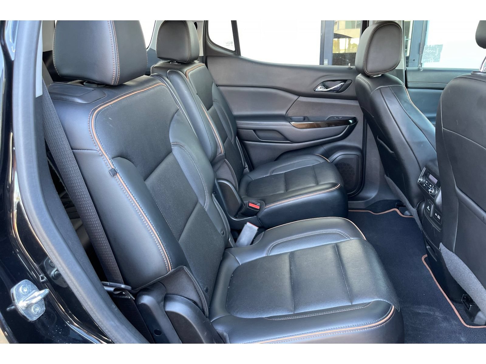 Used 2021 GMC Acadia AT4 w/ Technology Package AWD/4WD image 20