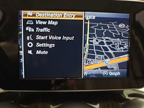 Used 2018 Mercedes-Benz GLC 300 4MATIC image 25